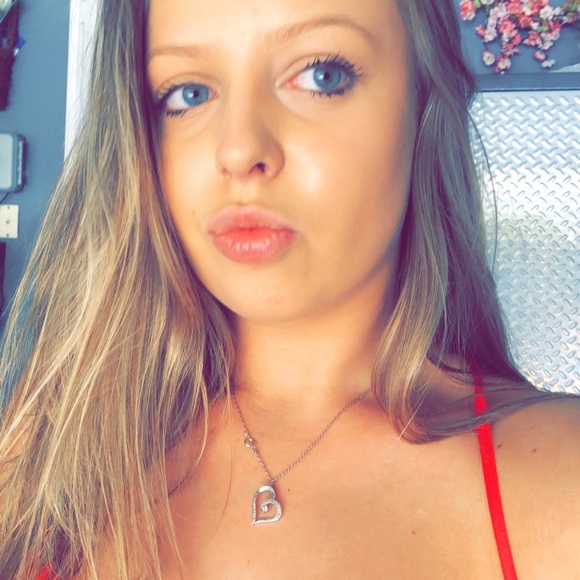 Meet your Posher, Paula - Picture 1 of 1